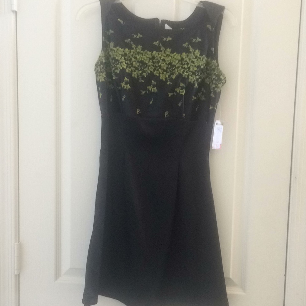 NWT hourglass junior cocktail dress medium